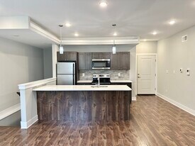 1415 N Franklin St, Unit 2