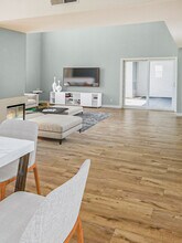 La Ventana in West Hollywood, CA - Building Photo - Building Photo