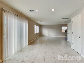 8962 Wolf River Dr in Reno, NV - Foto de edificio - Building Photo