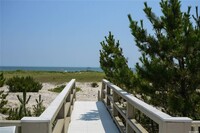 391 Dune Rd in Westhampton Beach, NY - Foto de edificio - Building Photo