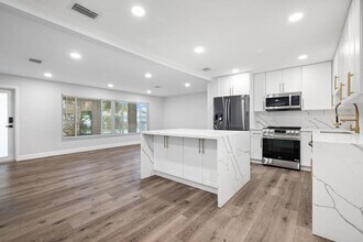 2298 NE 4th Ave in Boca Raton, FL - Building Photo - Building Photo