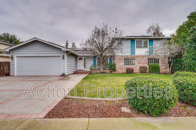 property at 2685 Yorkton Dr