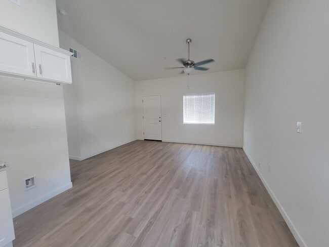 8520 Grandy St in Bakersfield, CA - Building Photo - Building Photo