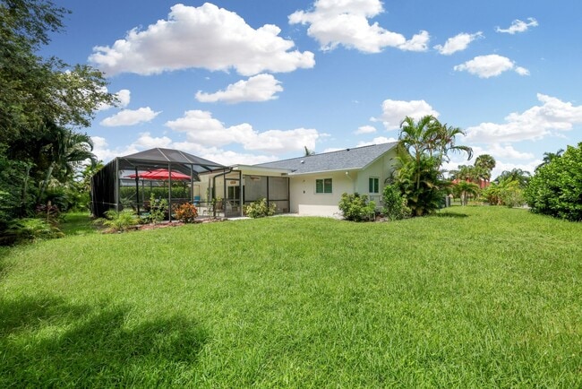 28345 Tasca Dr in Bonita Springs, FL - Building Photo - Building Photo