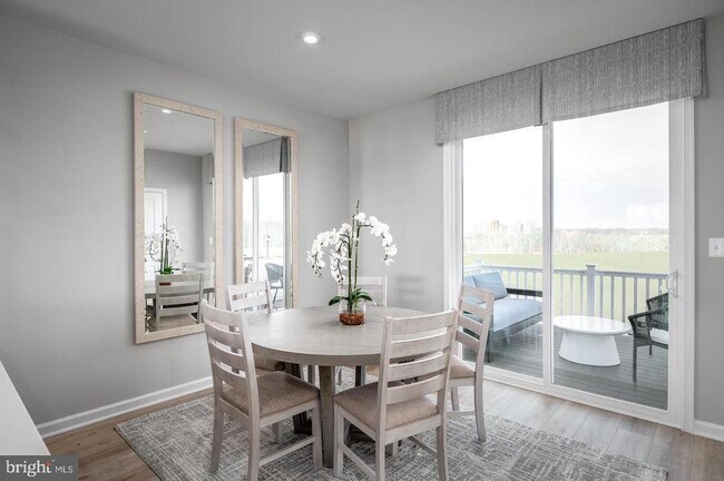 property at 4927 DUNHAVEN Dr