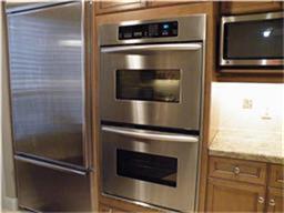 1044 Memorial Village Dr in Houston, TX - Building Photo - Building Photo