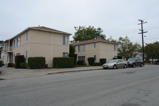 147 Capuchino Dr in Millbrae, CA - Building Photo - Building Photo