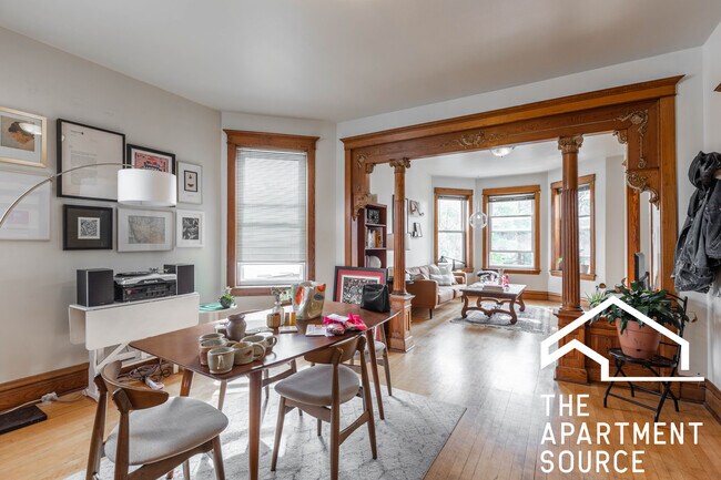 2042 W Armitage Ave, Unit 1