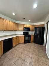 7305 E Weeping Willow Dr in Tucson, AZ - Building Photo - Building Photo