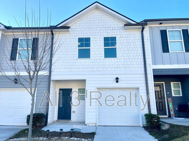 3502 Lakeview Crk in Lithonia, GA - Building Photo