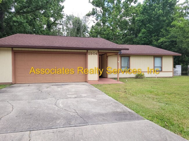 2904 NW 68th Ave in Gainesville, FL - Building Photo - Building Photo