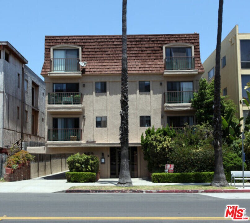 953 4th St in Santa Monica, CA - Building Photo