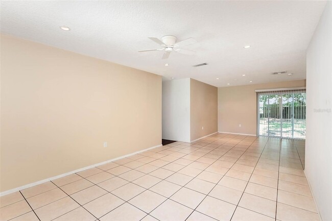 823 Field St in Oviedo, FL - Building Photo - Building Photo