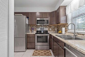 216 Cloverdale Blvd in Fort Walton Beach, FL - Building Photo - Building Photo