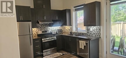 40B Westbourne Ave in Toronto, ON - Building Photo - Building Photo