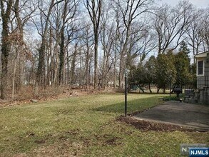 27 Ridge Rd in Cresskill, NJ - Building Photo - Building Photo