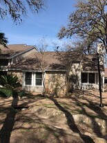 1733 Timberwood Dr in Austin, TX - Building Photo
