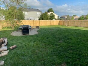 1231 Maple Trace Way in Sheridan, IN - Building Photo - Building Photo