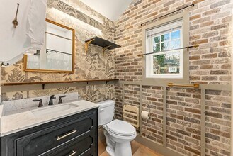 264 Lake St in Haddonfield, NJ - Foto de edificio - Building Photo