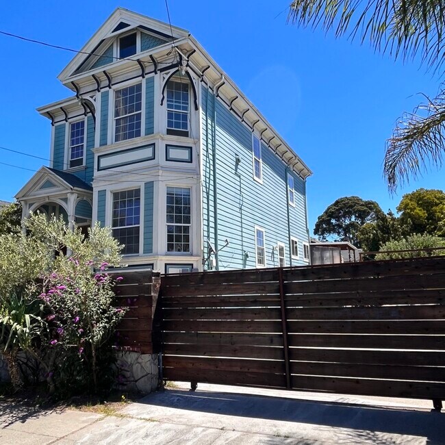 1622 center st, Unit 1622 #1 in Oakland, CA - Foto de edificio - Building Photo