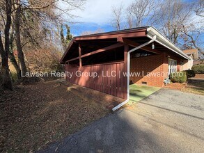 3121 Grandin Rd SW in Roanoke, VA - Building Photo - Building Photo