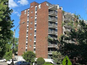 19 Winchester St in Brookline, MA - Building Photo - Building Photo