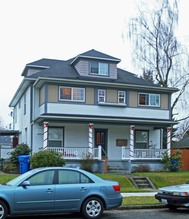 4118 S K St in Tacoma, WA - Foto de edificio