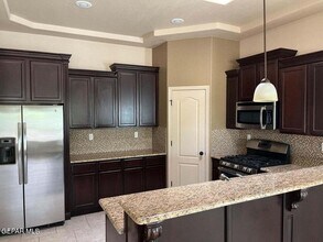 7332 Skyrocket Dr in El Paso, TX - Building Photo - Building Photo