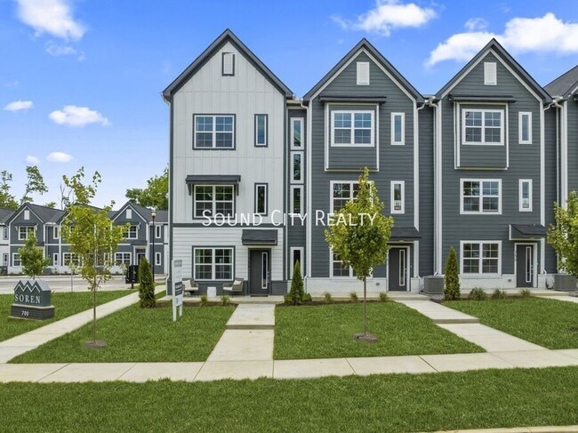 property at 700 N Dupont Ave