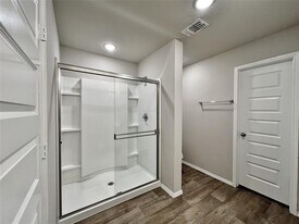 824 Towngreen Dr in Cleburne, TX - Building Photo