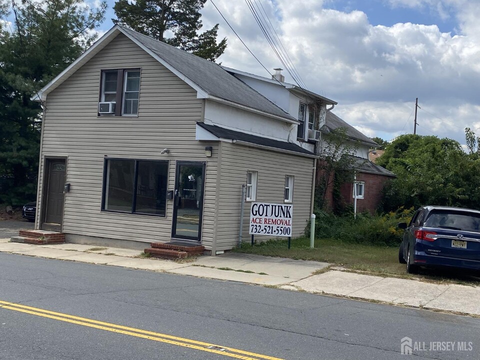 320 Main St in Spotswood, NJ - Building Photo