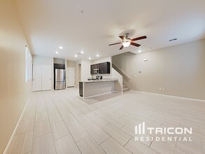 12550 W Hummingbird Terrace in Peoria, AZ - Building Photo - Building Photo