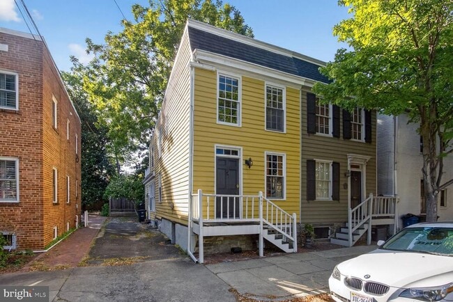 property at 407 S Royal St