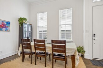 3302 W 12th St in Houston, TX - Building Photo - Building Photo