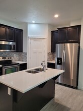 332 N 725 E in Vineyard, UT - Building Photo - Building Photo