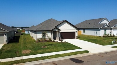 285 Shangrila Wy in Meridianville, AL - Building Photo - Building Photo
