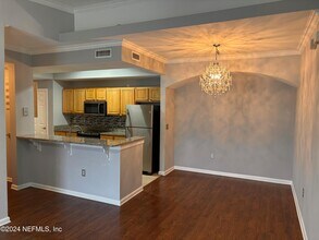 10075 GATE N Pky in Jacksonville, FL - Foto de edificio - Building Photo