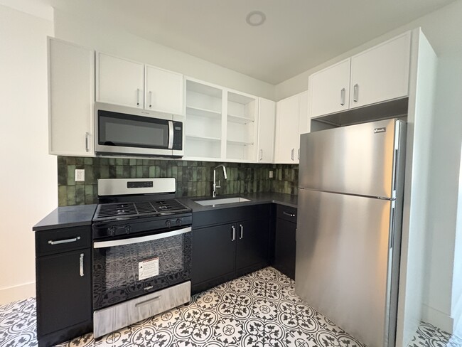 30 Providence St, Unit 2F