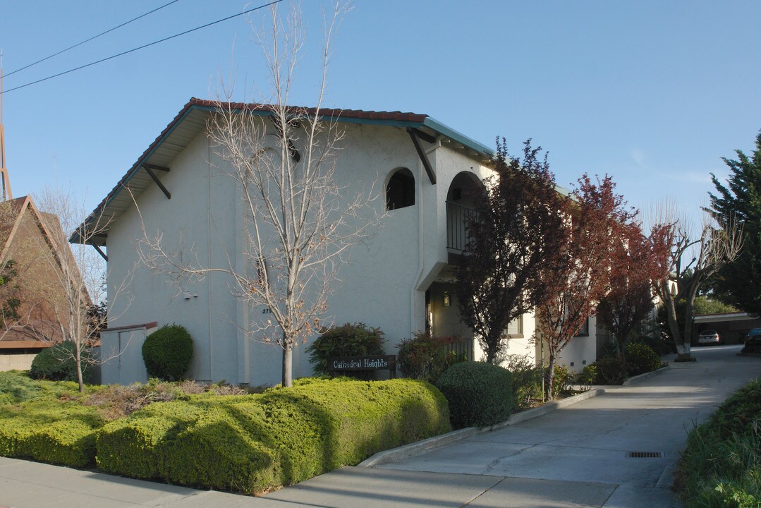 Cathedral Heights in Sunnyvale, CA - Foto de edificio