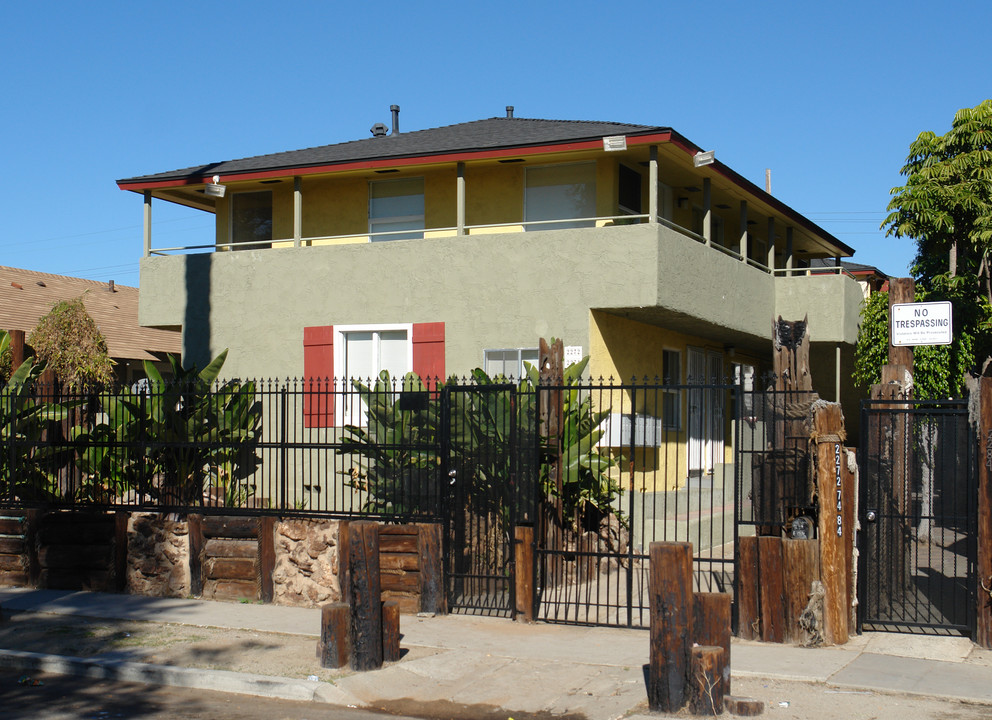 2272-2274 Kearney Ave in San Diego, CA - Building Photo