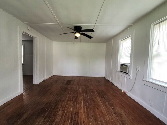 1009 Fall St in Lake Charles, LA - Building Photo - Building Photo