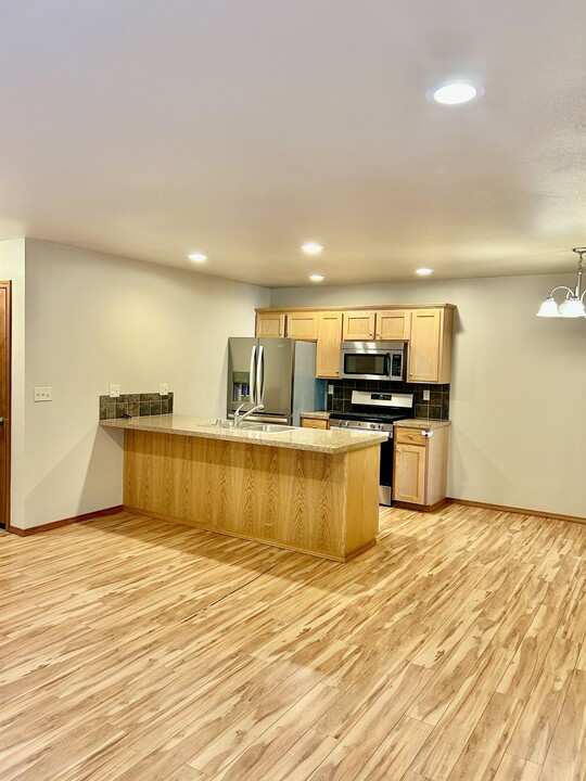 1676 Lexi Loop in Lynden, WA - Building Photo