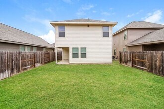 5330 Freshwater Way in San Antonio, TX - Building Photo - Building Photo