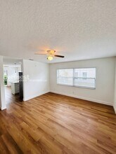 2070 Loma Linda Way N in Clearwater, FL - Building Photo - Building Photo