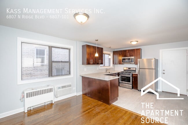 6807 N Ridge Blvd in Chicago, IL - Building Photo - Building Photo