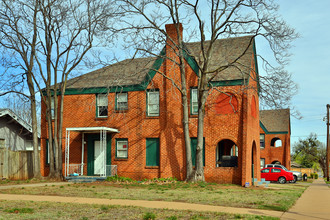 2201-2211 N Shartel Ave in Oklahoma City, OK - Building Photo - Building Photo