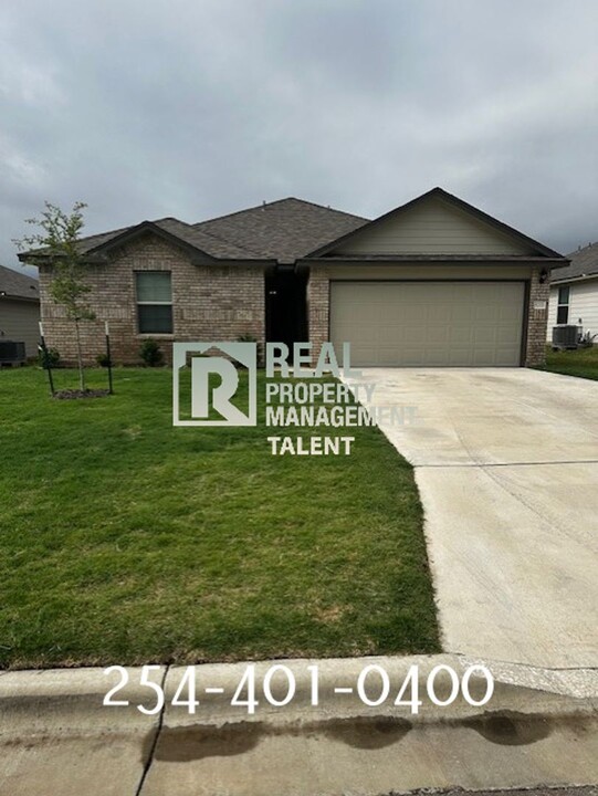 8703 Brahma Plns Rd in Temple, TX - Building Photo
