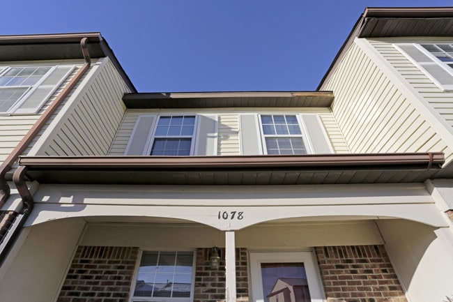 Tuscany Ridge Townhomes in Champaign, IL - Foto de edificio - Building Photo