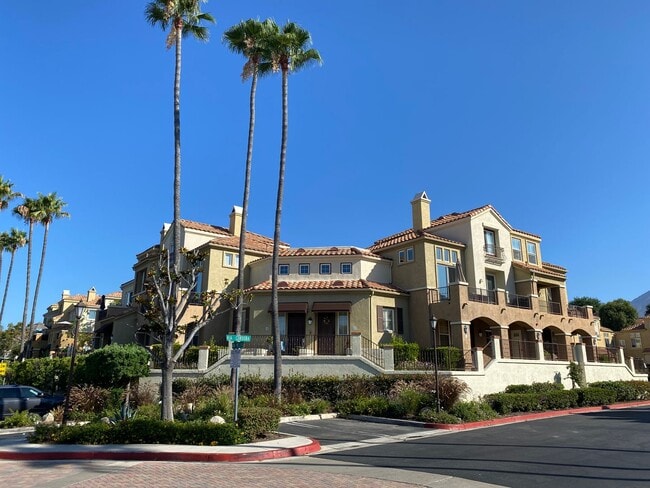 property at 52 Vía Pamplona