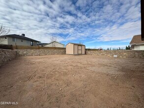 2275 Tierra Humeda Dr in El Paso, TX - Building Photo - Building Photo